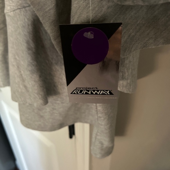 Women Project Runway Ruffle Sweatshirt Top Medium - Picture 3 of 7